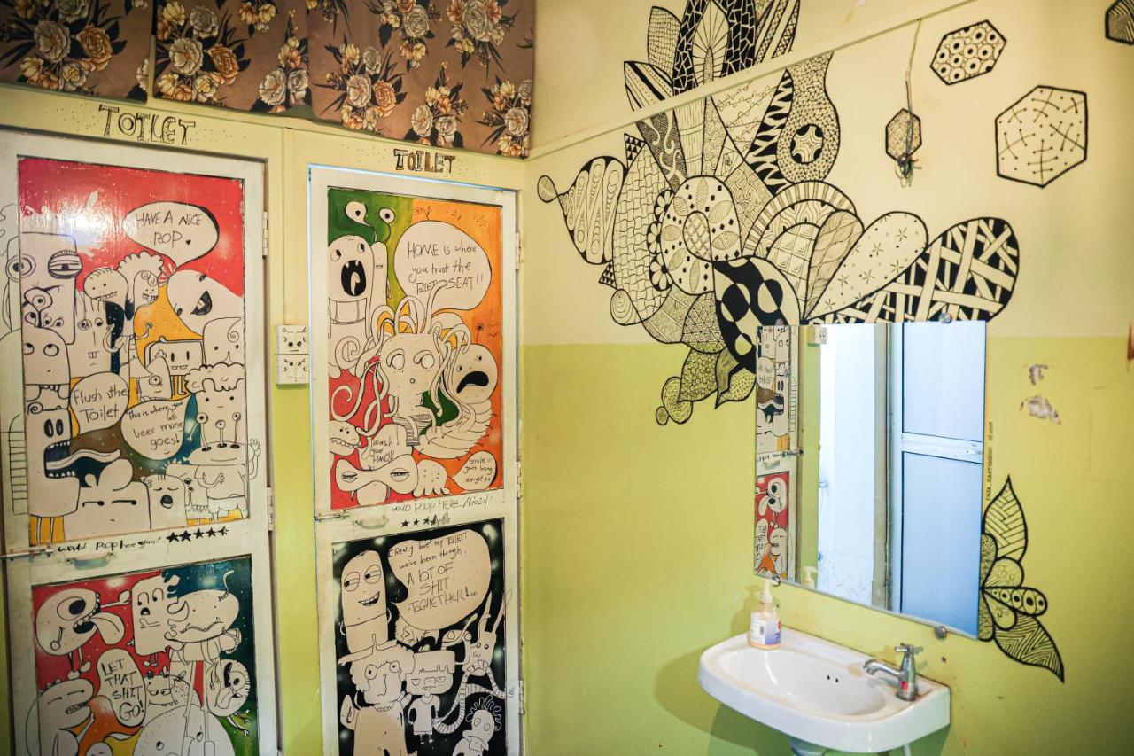 Good Vibes Hostel Váránaszi Kültér fotó