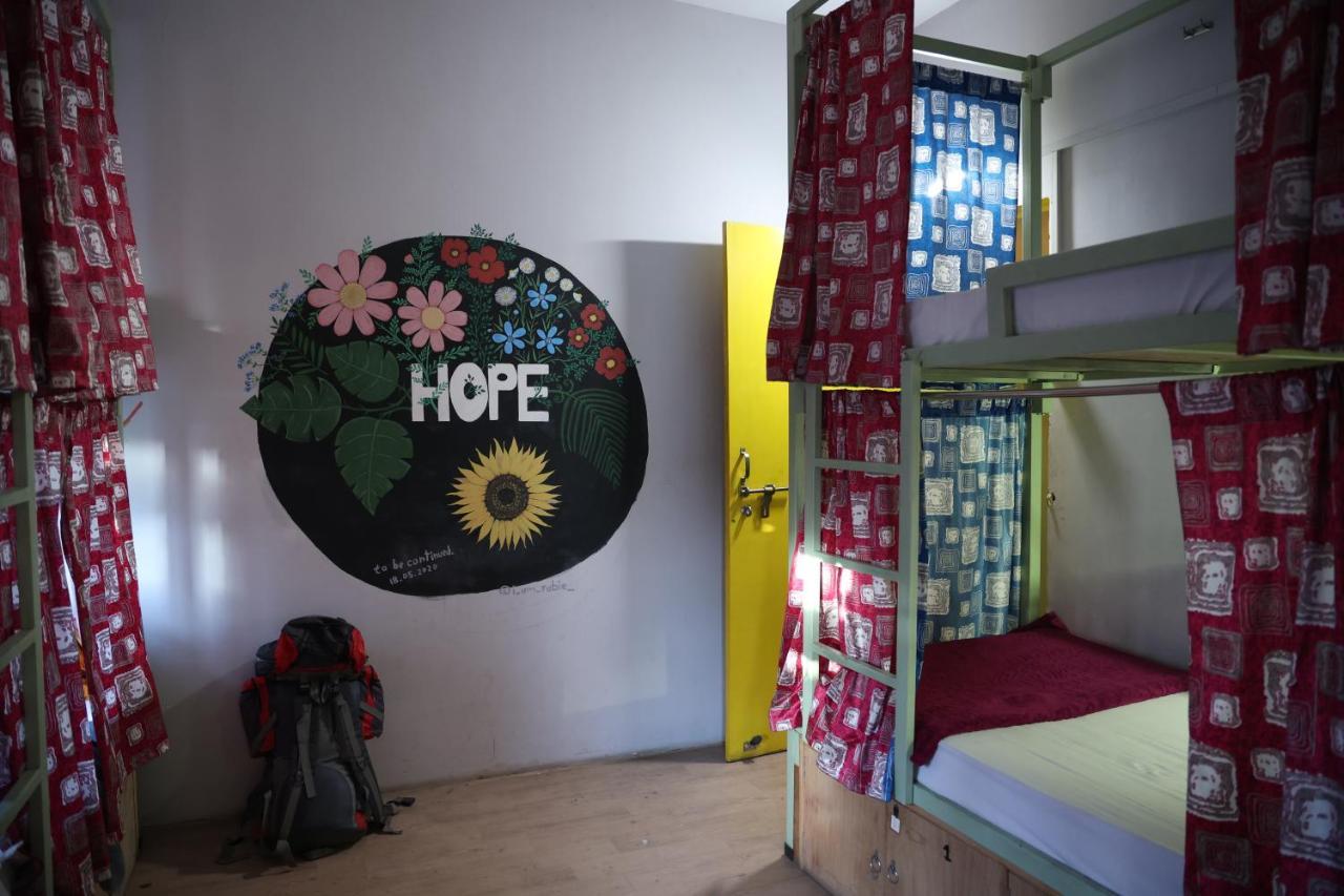 Good Vibes Hostel Váránaszi Kültér fotó