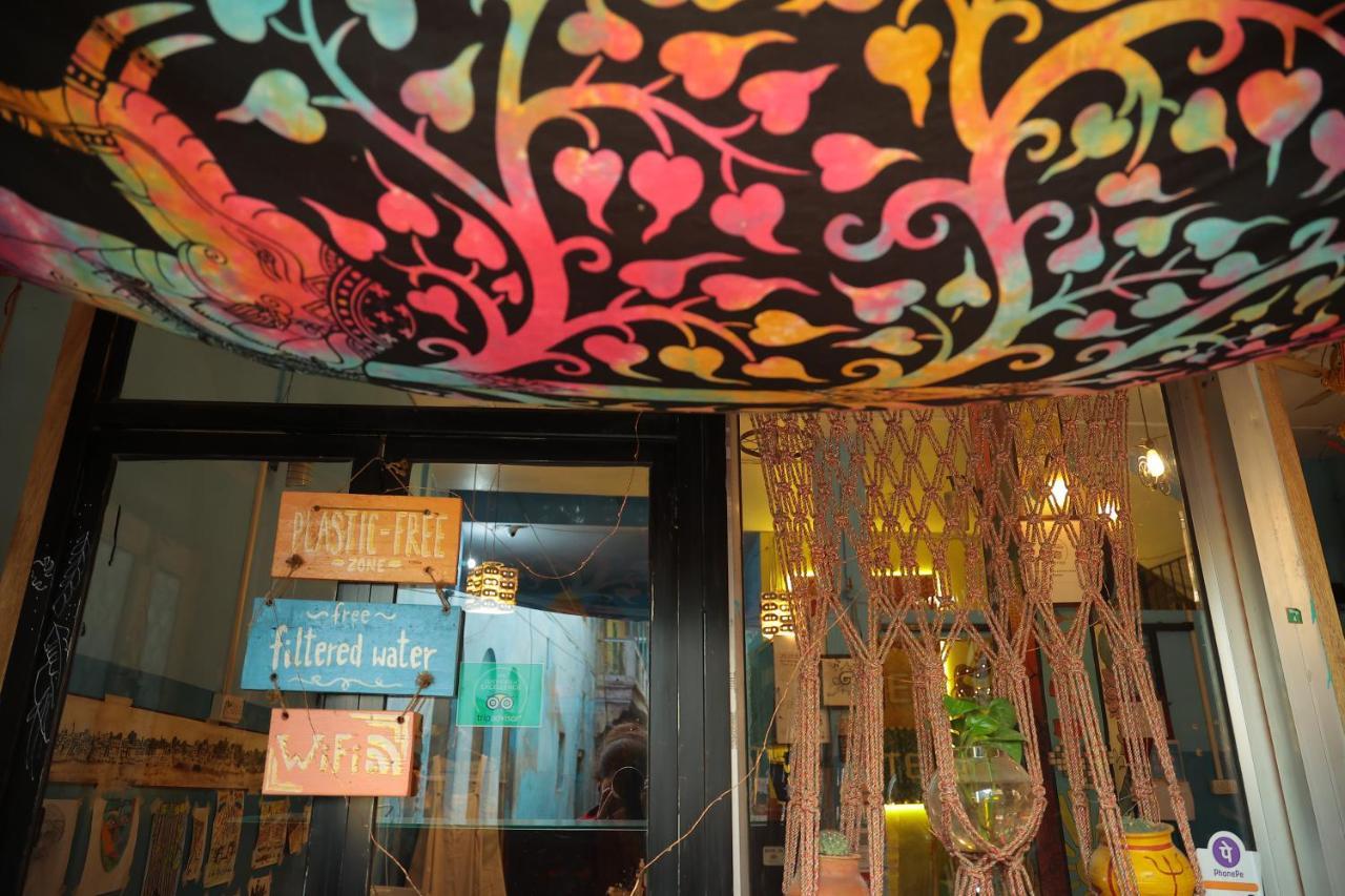 Good Vibes Hostel Váránaszi Kültér fotó