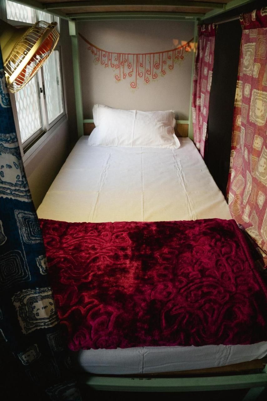 Good Vibes Hostel Váránaszi Kültér fotó